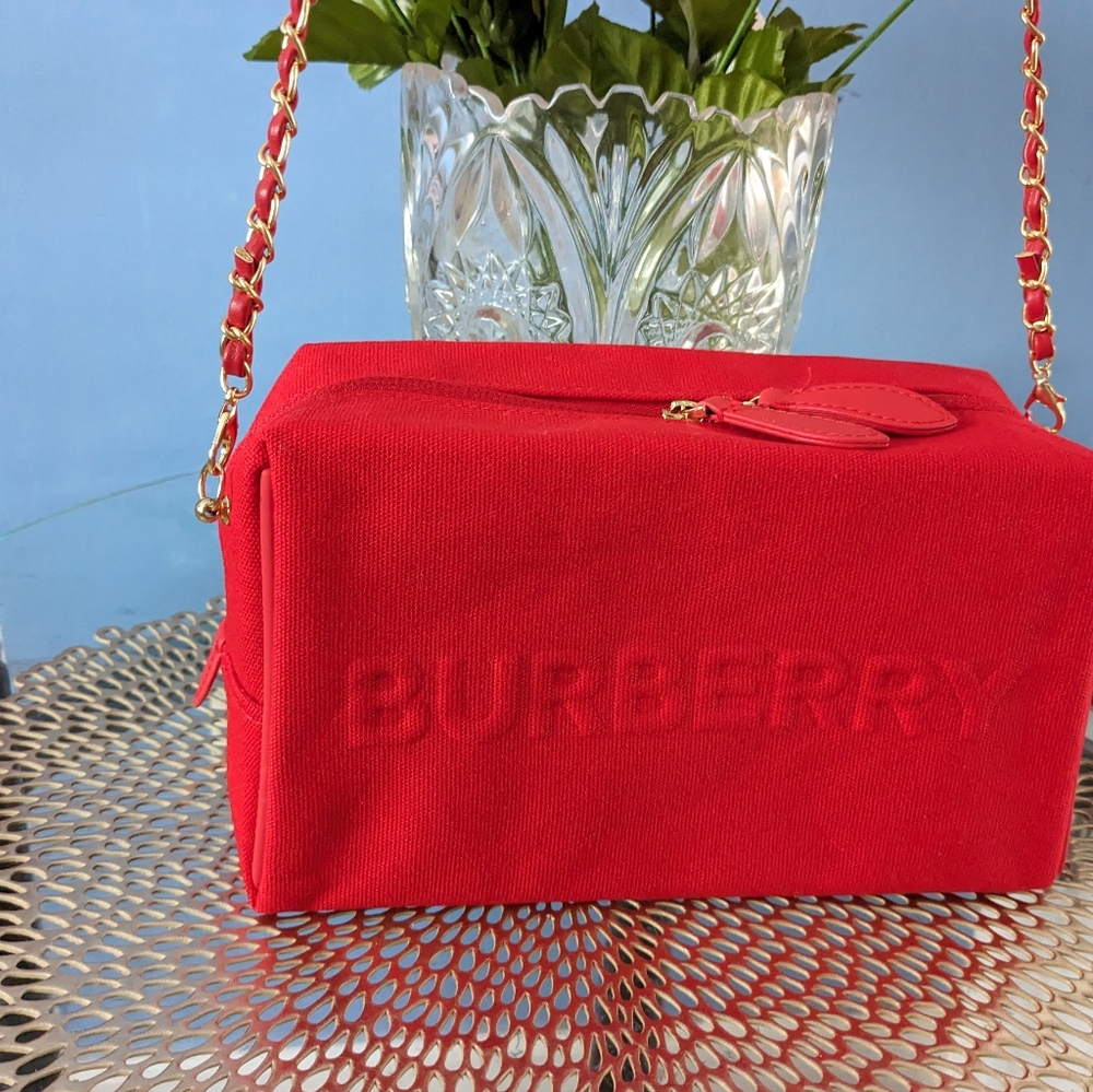 Burberry - Picture 5 of 11